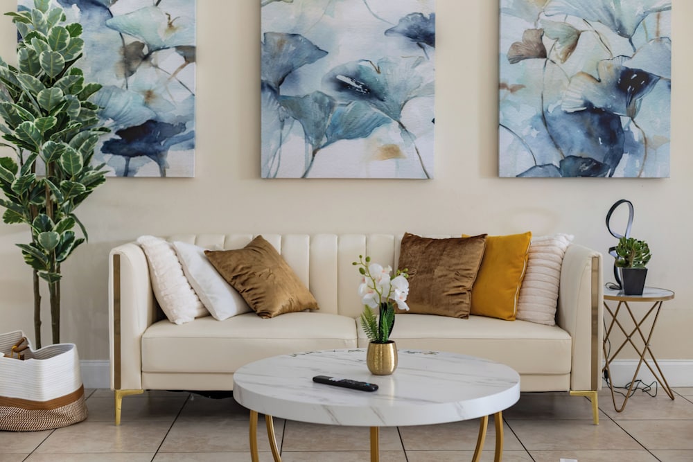 Beautiful 5bed 3 bath house-Disney Parks - Image 2