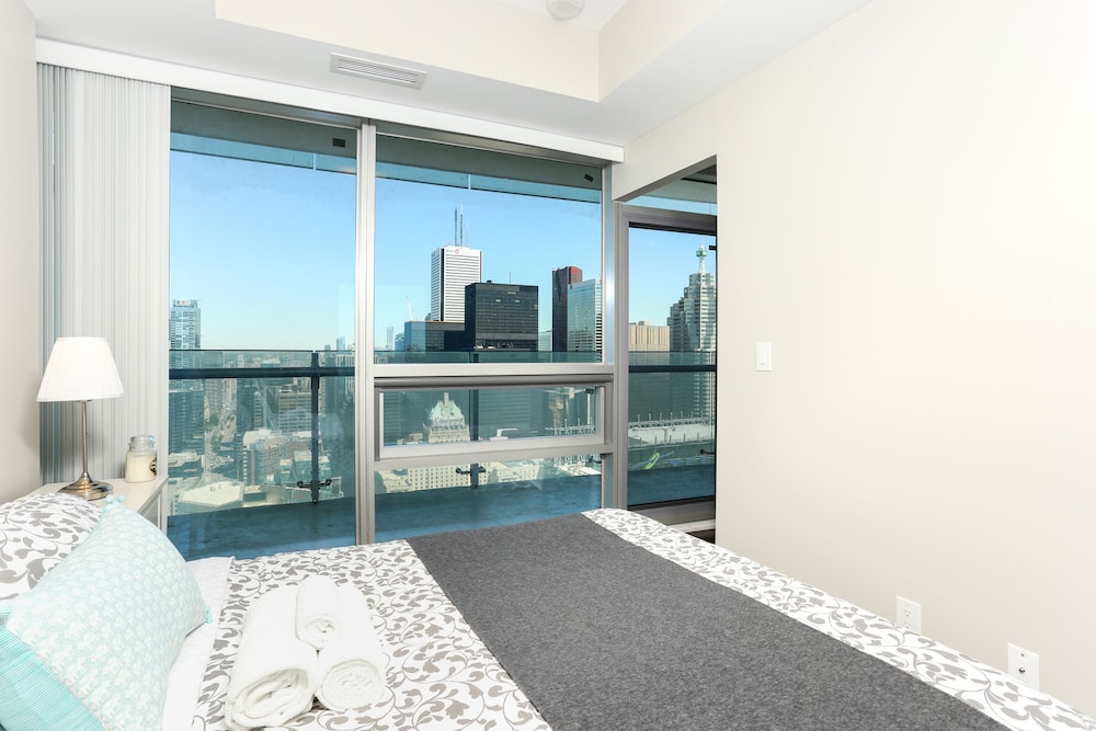 Platinum Suites - Modern Luxury High Rise Condo-4