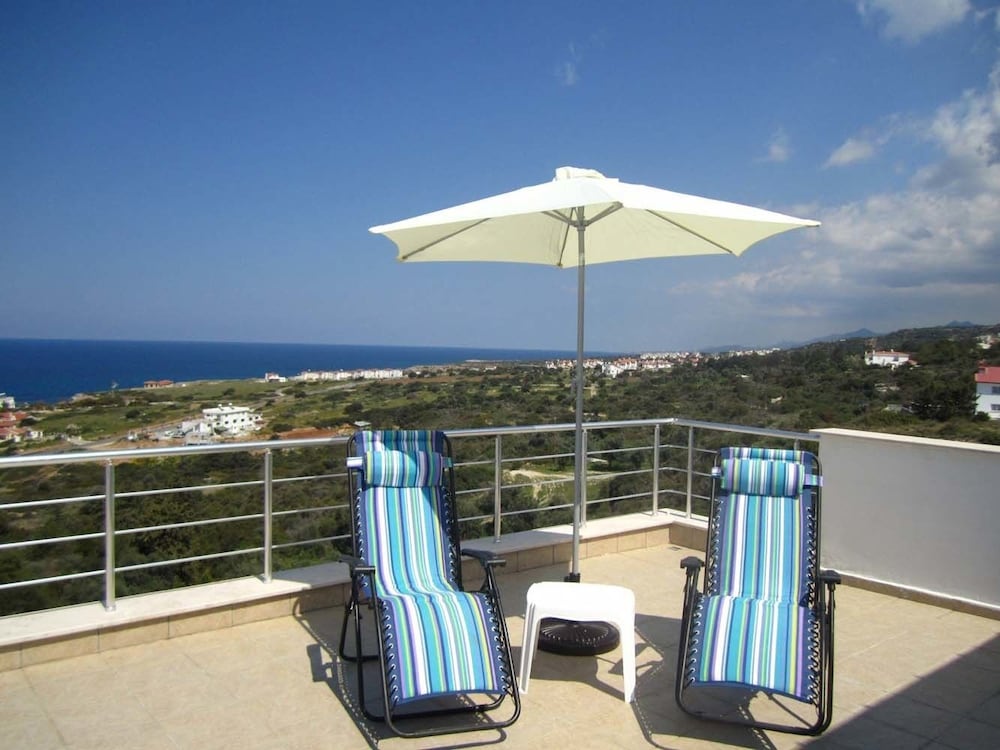 Villa Palm View by Amy Villas