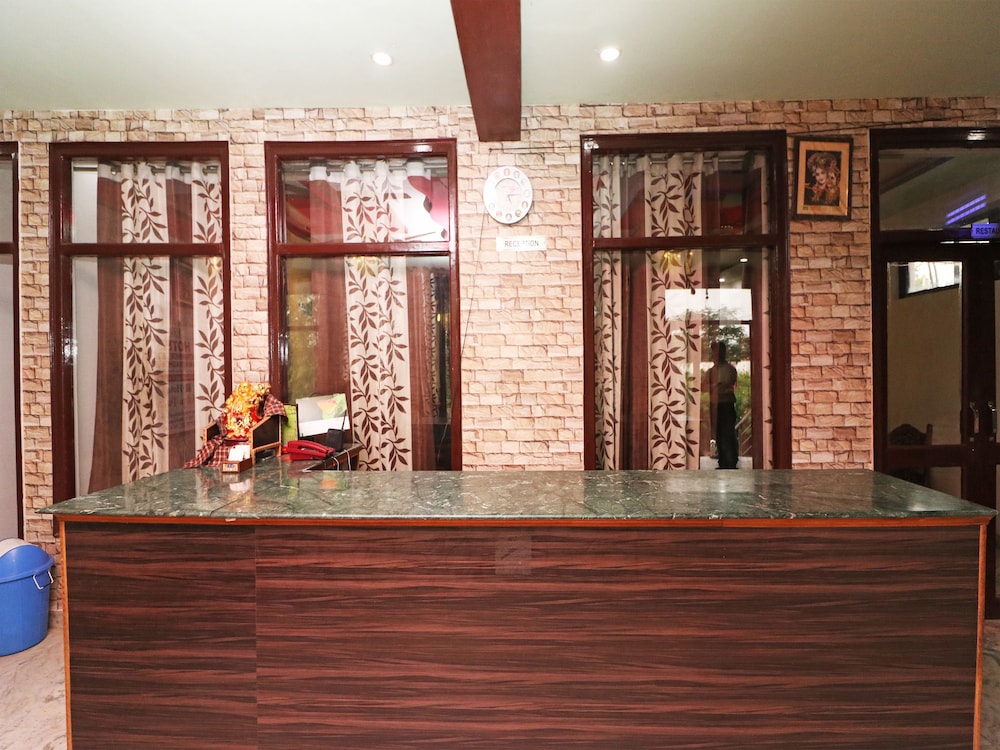 OYO 22015 Hotel Lakshya Palace view 4