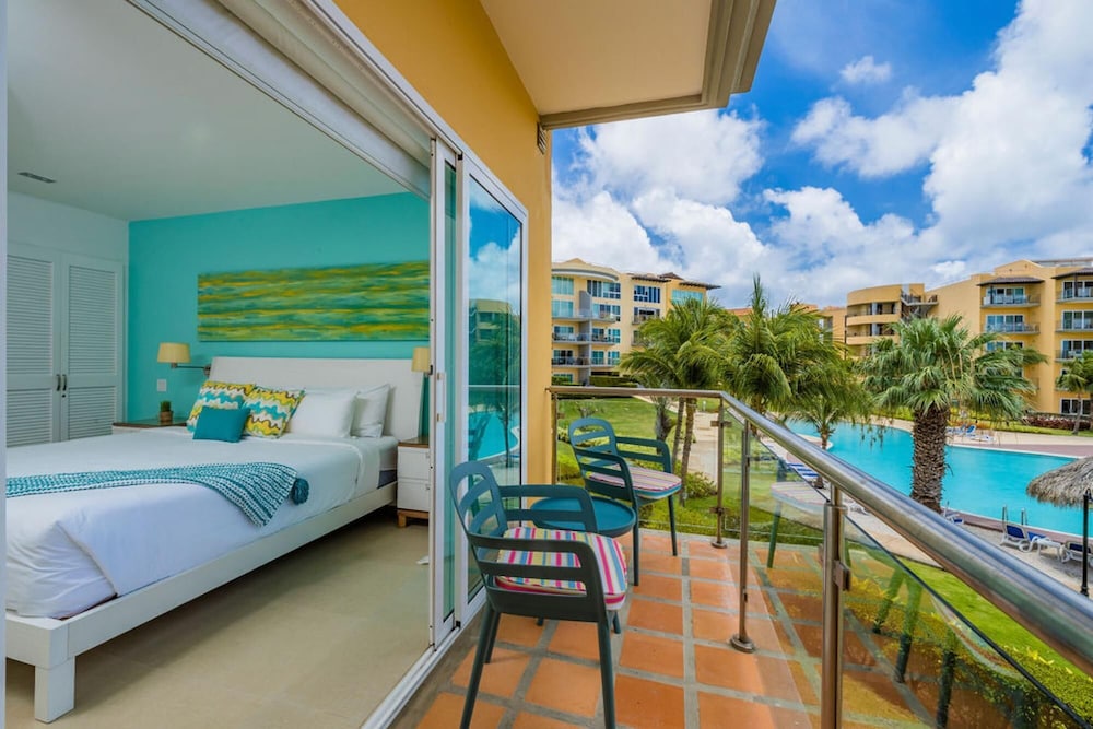2BR 3BA Condo on Eagle Beach w Amazing Amenities
