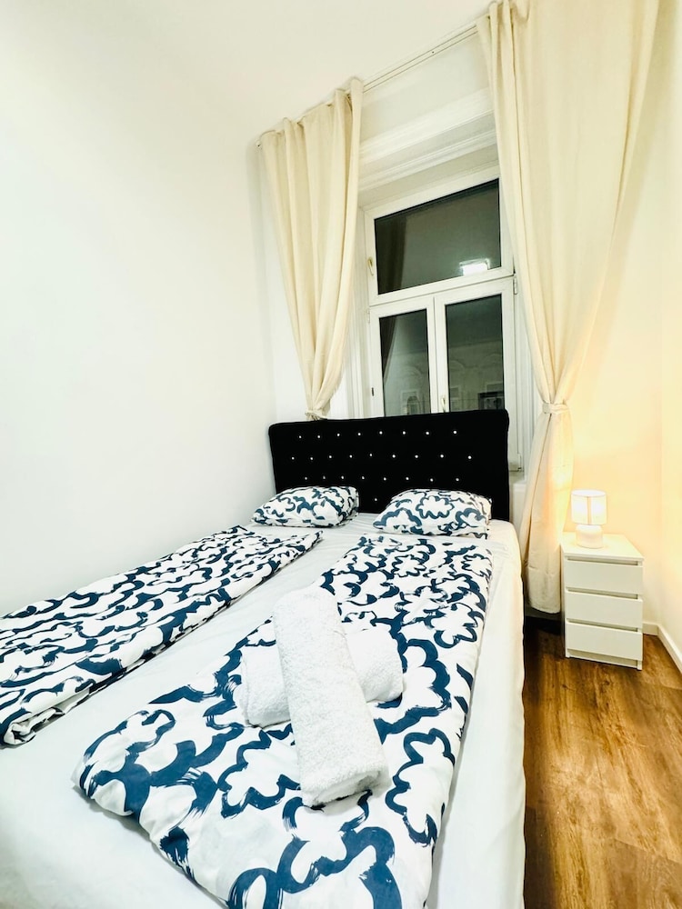 Affordable 5BR Apartment Atzgersdorf