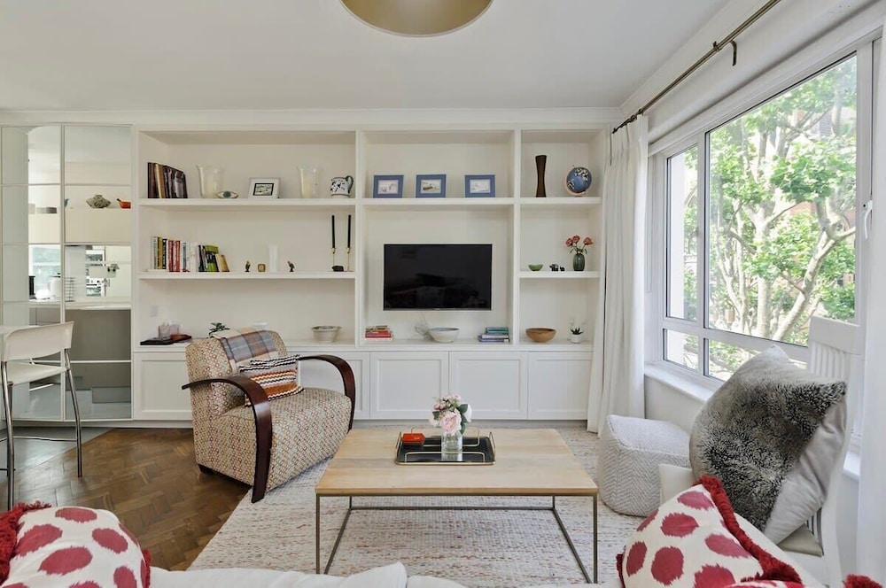 3 Bedroom Apartment, Earls Court