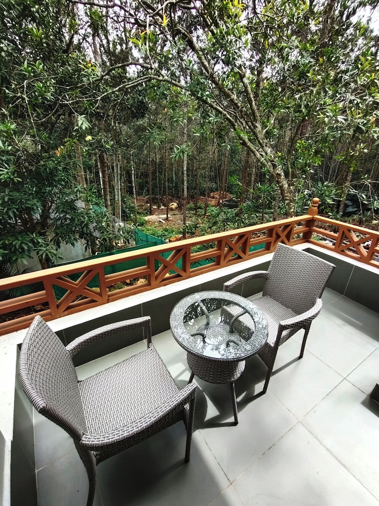 kolaahalam Mainland Resorts and Spa