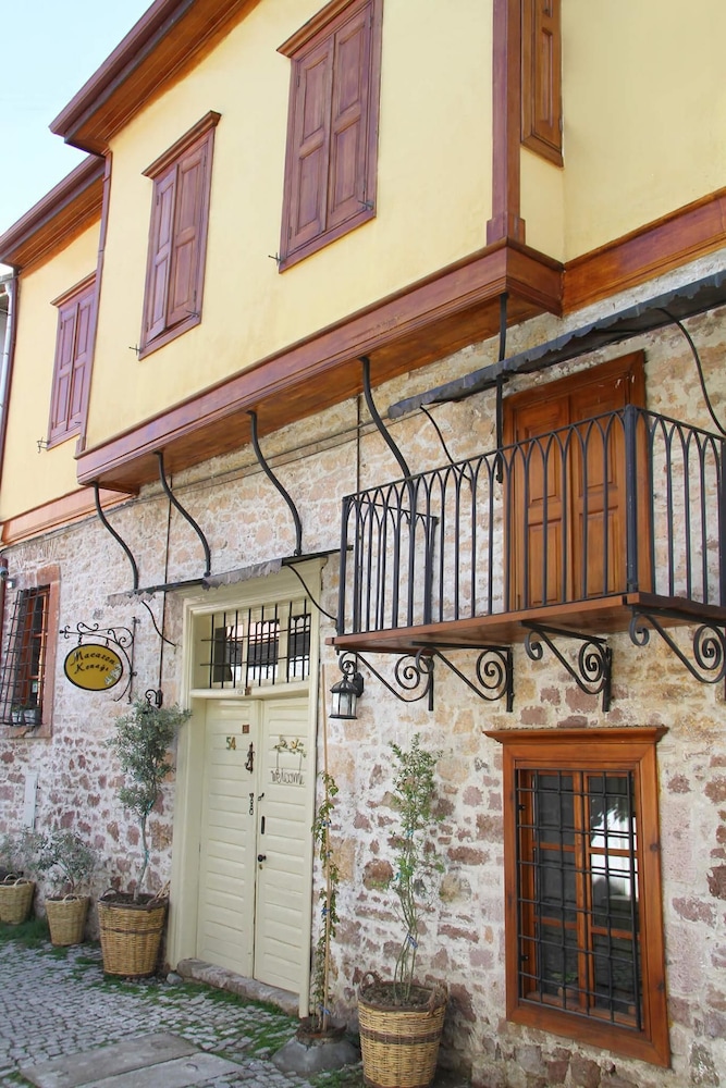 Hotel Macaron Konagi Ayvalik - Image 1