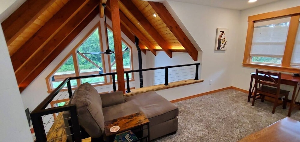 Quail Run River View Cottage