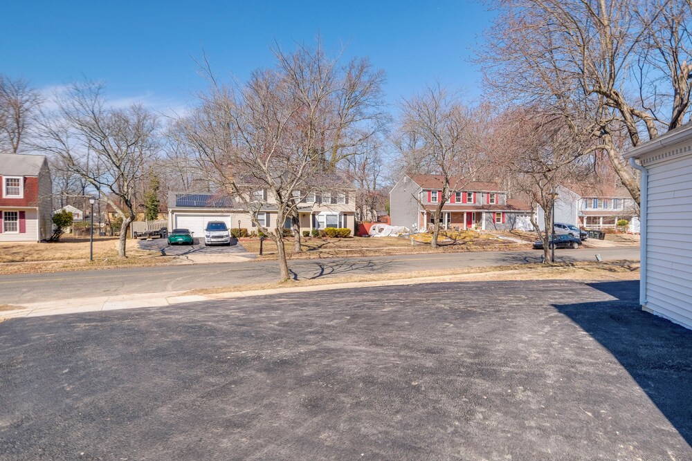 18 Mi to DC: Upscale Apartment in Fort Washington!