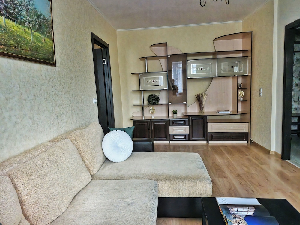 Apartment near Komarovsky Market