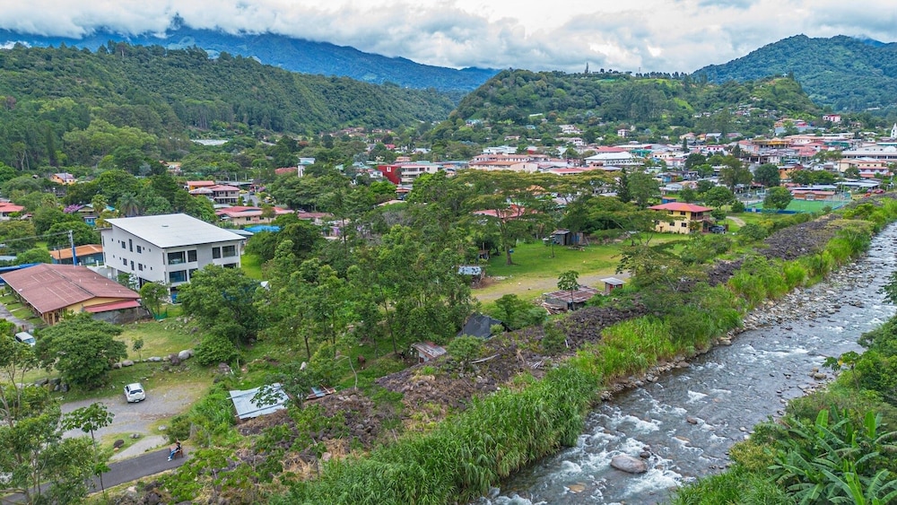 Parkside Plazuela - Tranquility In Boquete 2 Bedroom Condo