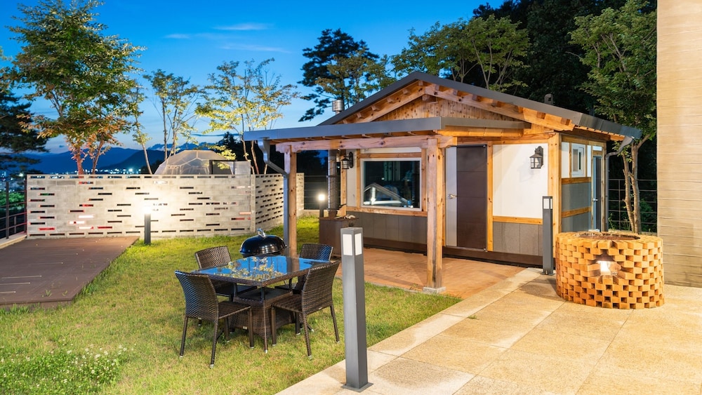 Chuncheon Motomoto Pool Villa