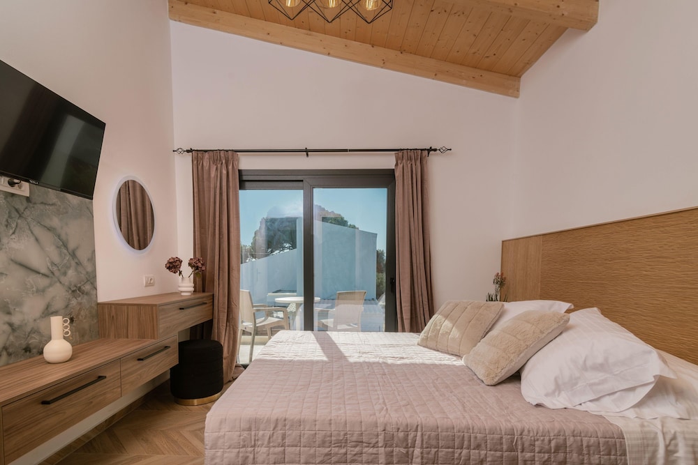Kozakos Villa 1 With Private Swimming Pool