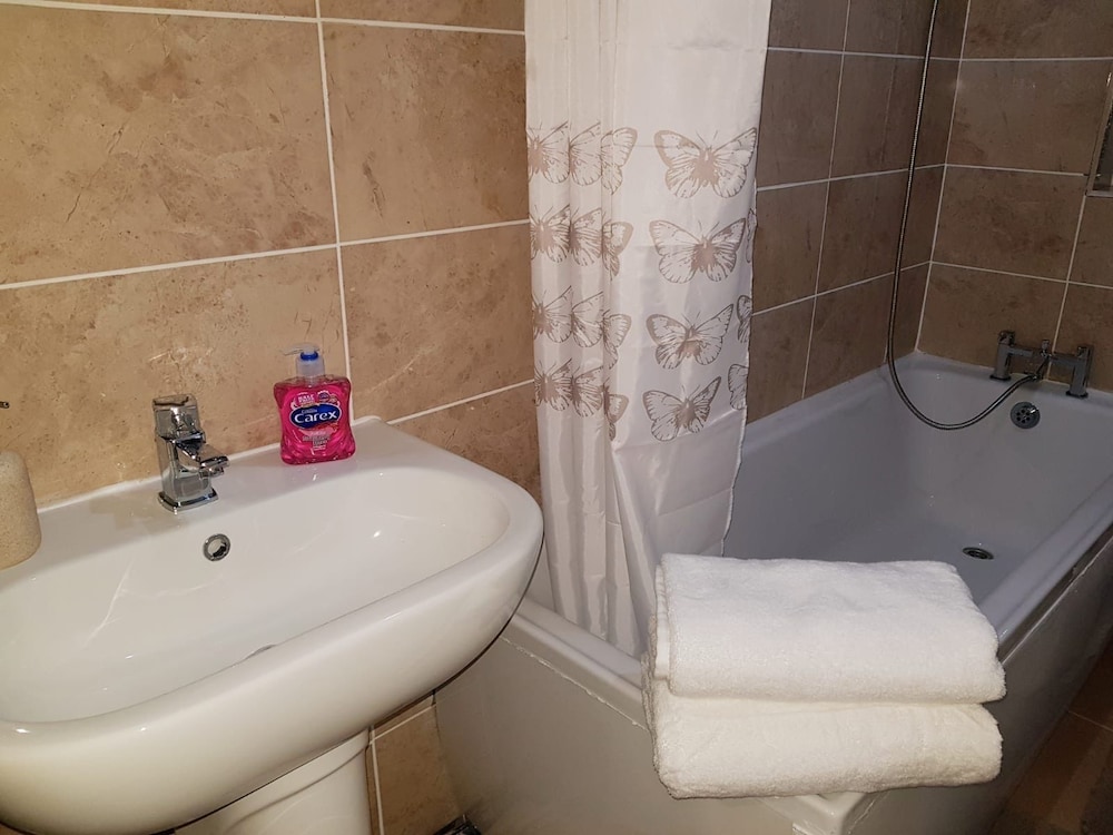 Hinde Holiday Home