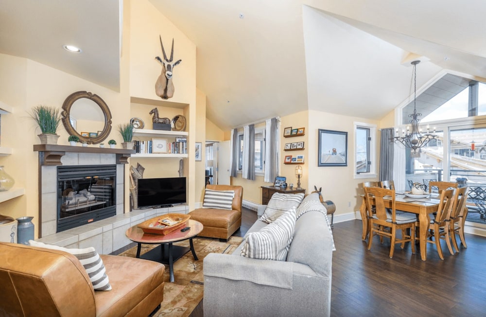 Blue Mesa Penthouse by Avantstay Buyout of 3 Units Ski-in Ski-out Condo