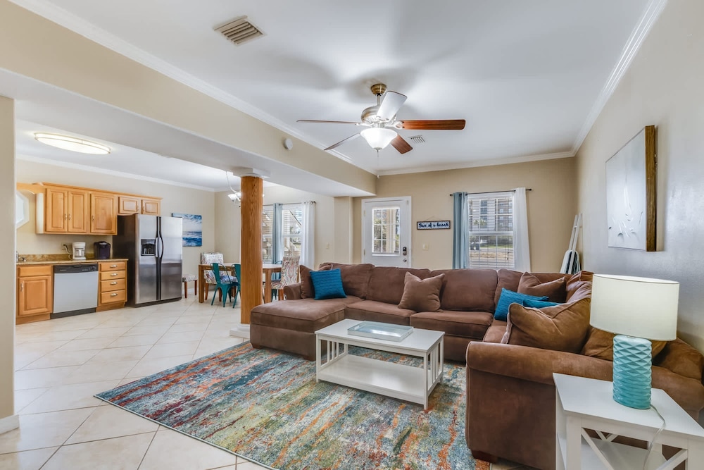 Sel De Vie 6 BR Sleeps 18 dog Friendly