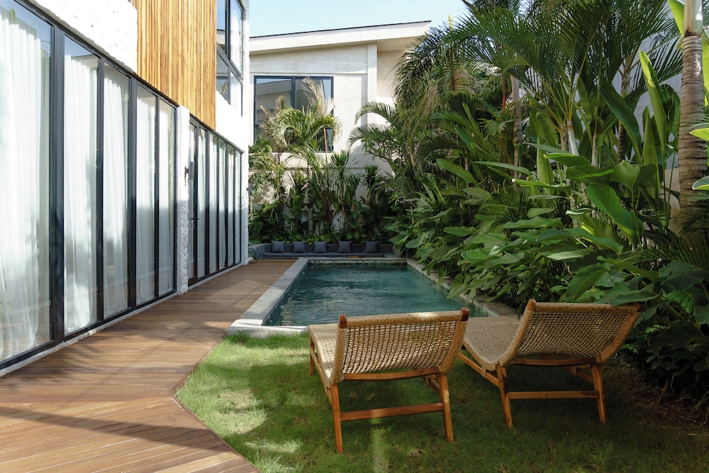 AMO Residences
