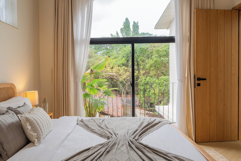 ELIVAAS Ekam | Luxe 4 BHK Villa With Pvt Pool & Patio