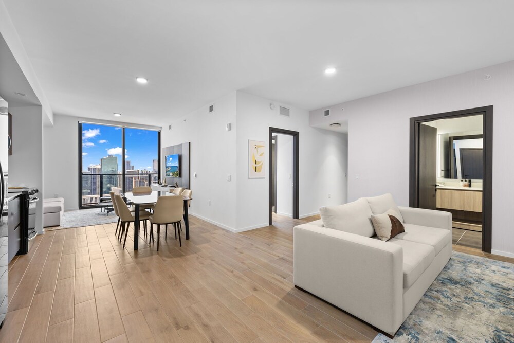 Lux Condo with Stunning Miami Views