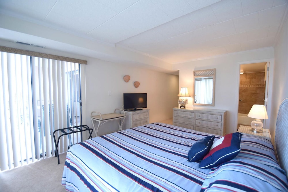 Ocean Hideaway 211