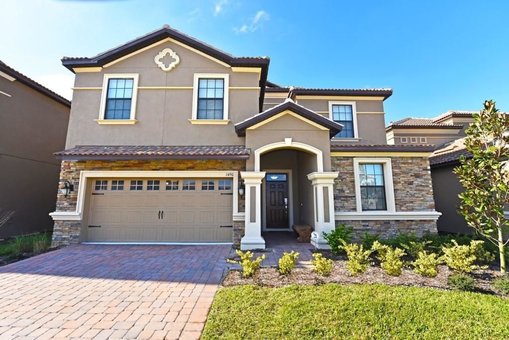 1490 Champions House 8 Bedroom by Florida Star - Image 1