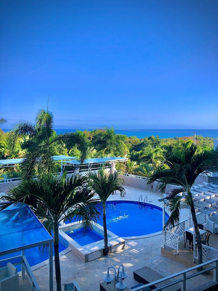 Hotel Daymond Blue view 2