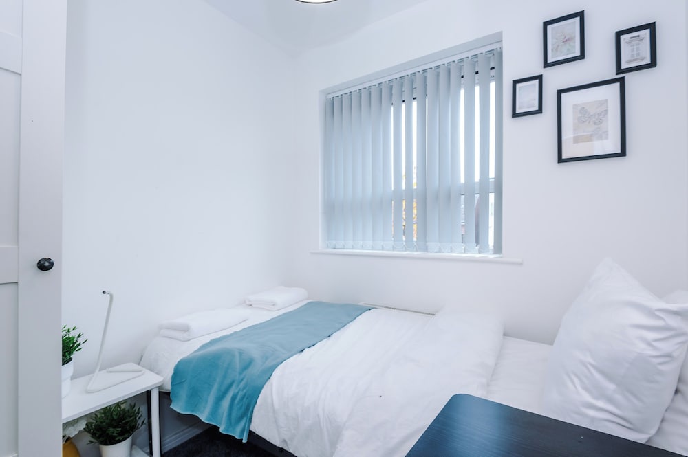 3br-sleeps6-garden-bbq-freeparking-pets