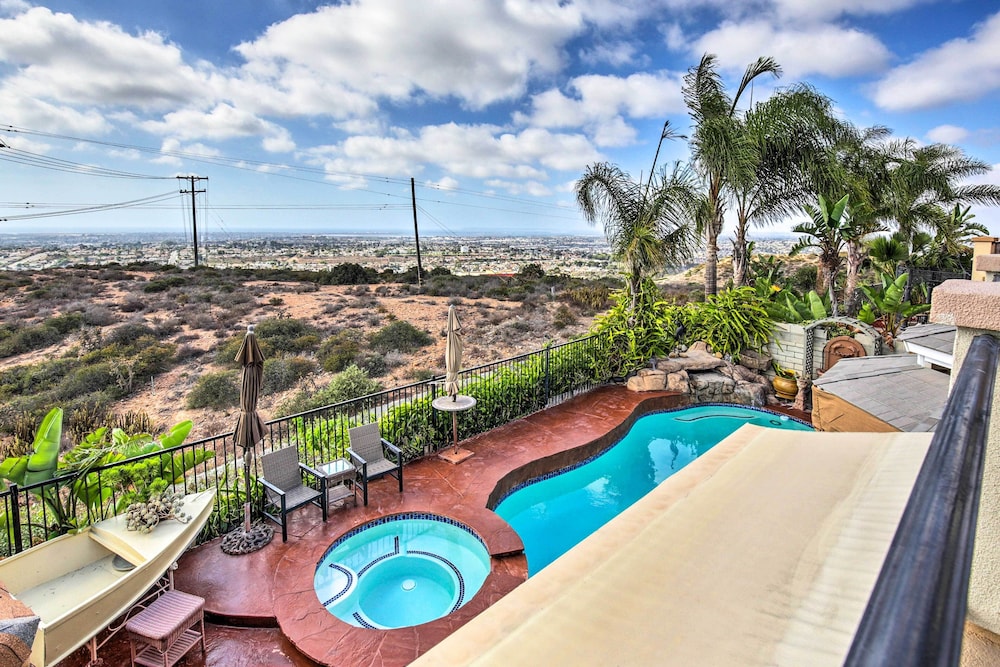 Luxe San Diego Getaway w/ Pool & Ocean Views