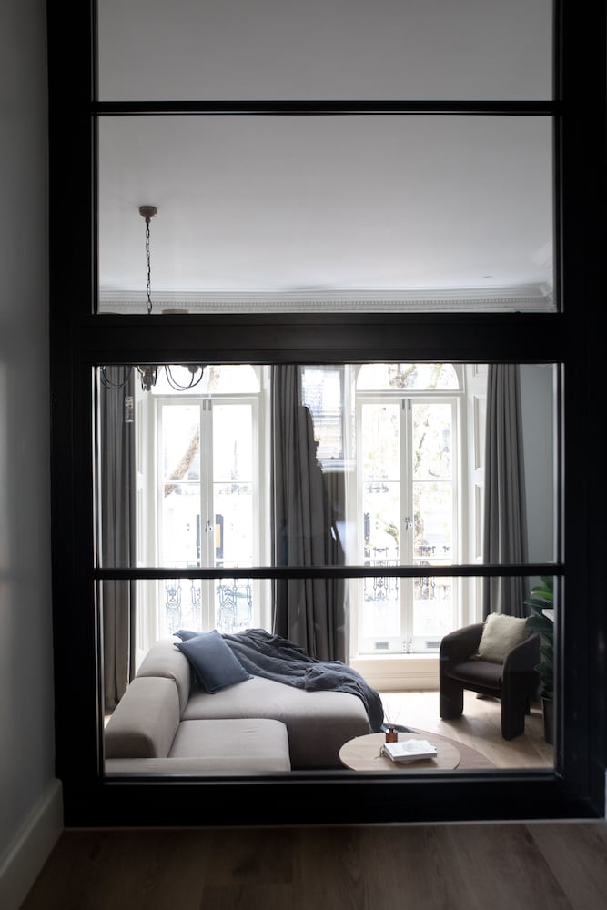 Gulaid House Knightsbridge by Bob W London