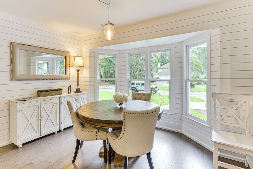 Golf, Swim & Unwind: Callawassie Island Hideaway!