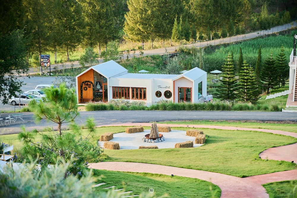 SOL Glamping at Khao Yai, Pak Chong - 9
