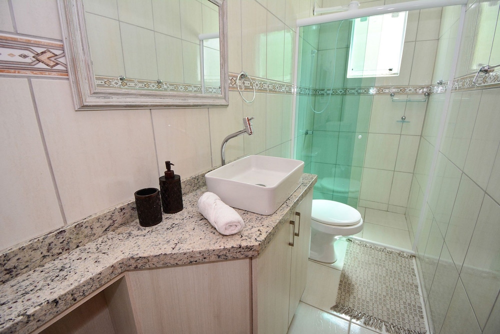 Casa com piscina a 250m da Praia PLH006