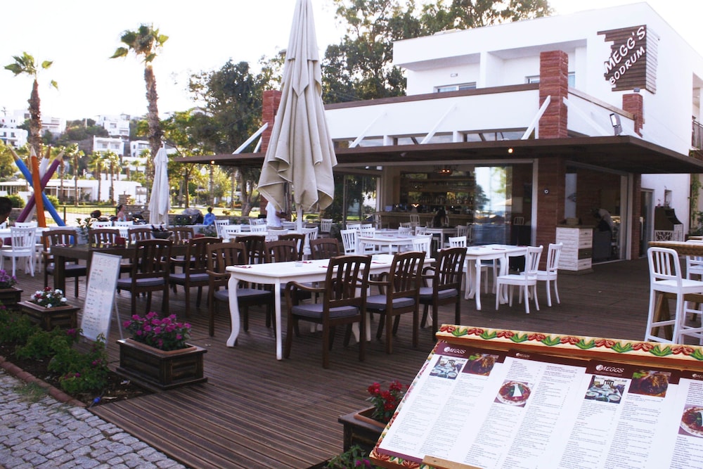 Meggs Bodrum Beach Otel - Image 16