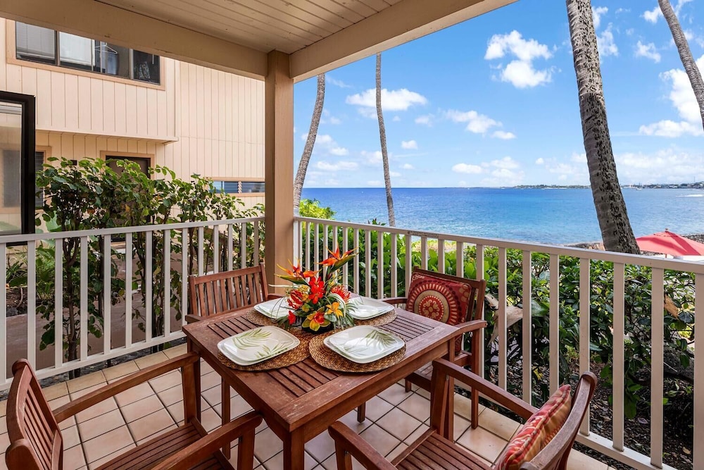 Spectacular Ocean Views - Close to Town - Free Concierge - Vrkcv