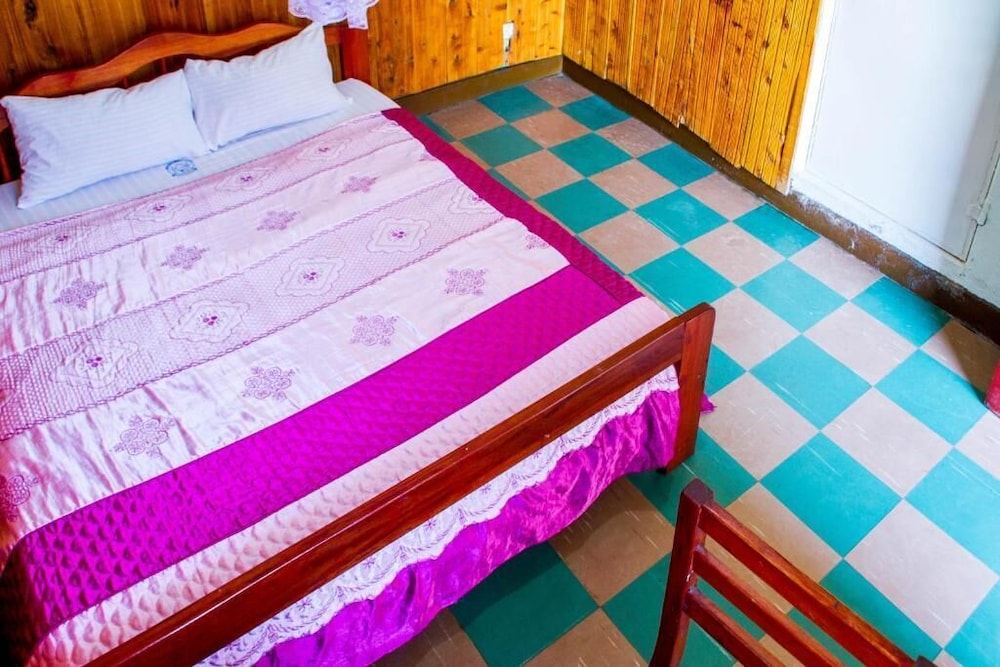 Sabinyo Guest House