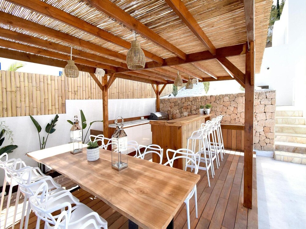 Magnificent Villa With Heated Pool