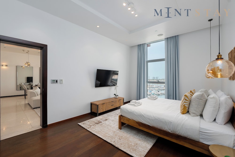 Tiara Residences - Mint Stay