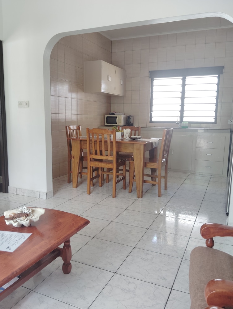 Roche Kerlan Apartments