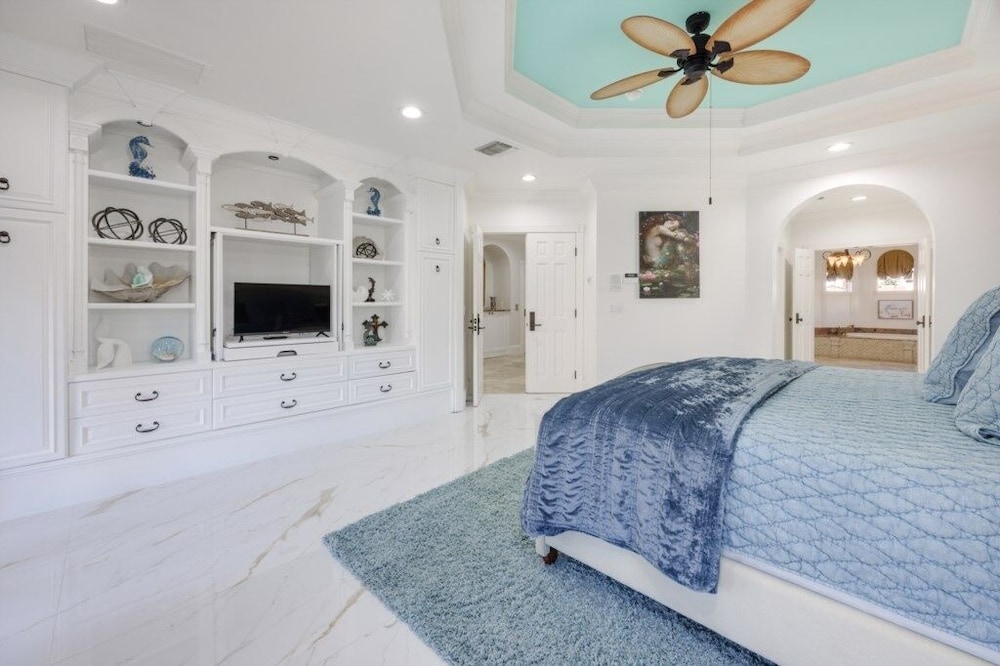 Il Paradiso Perduto 7 Bedroom Home by RedAwning view 3