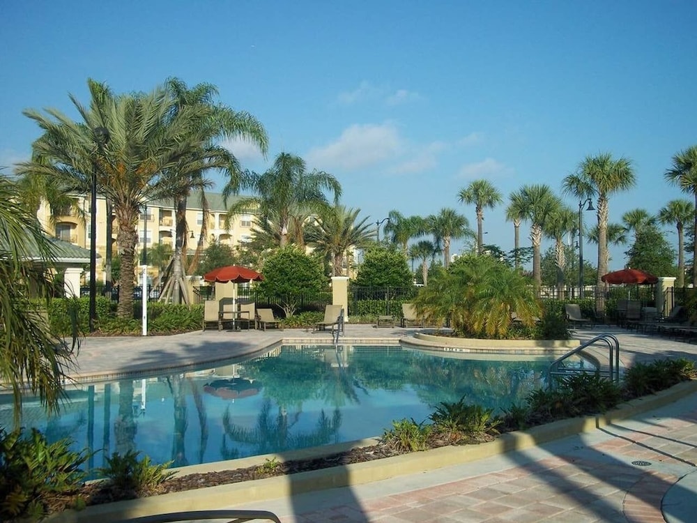 Stylish and Contemporary Vista Cay Hideaway - Lake View 3bd/2ba #3vc4126