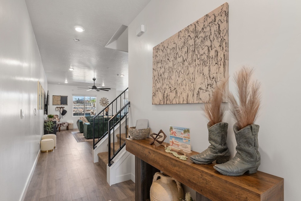 Popular Poolside Retreat 4 Bedroom Townhouse