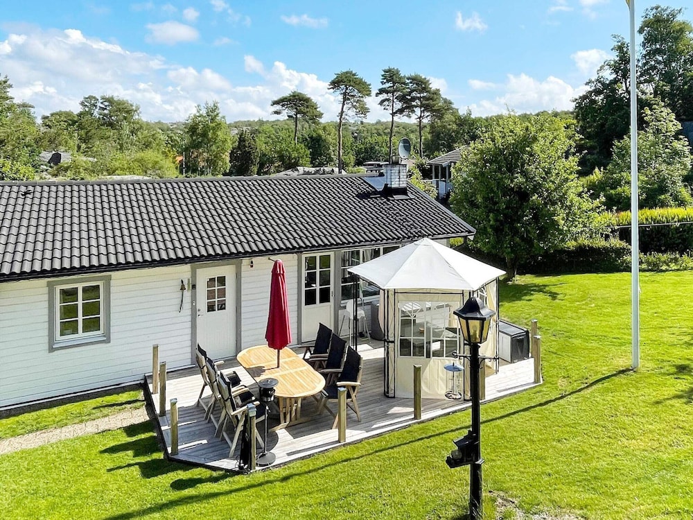 6 Person Holiday Home in Kungshamn-by Traum view 4