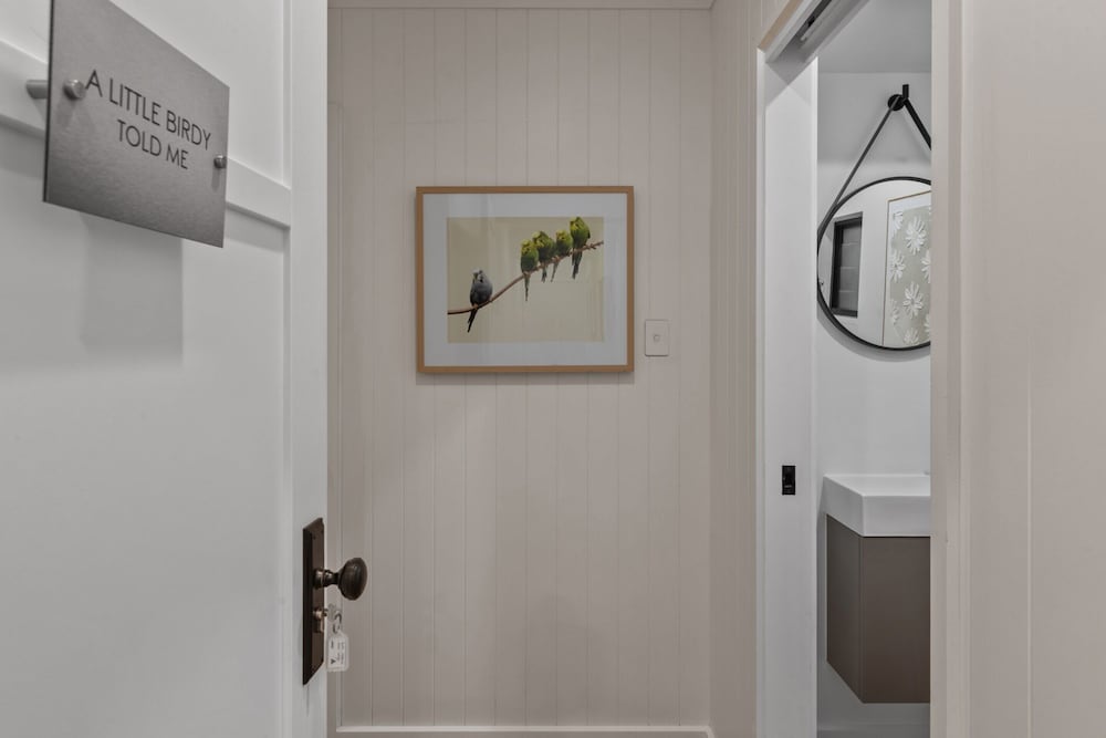 Bright 2-bed New Farm Apartment With Private Patio