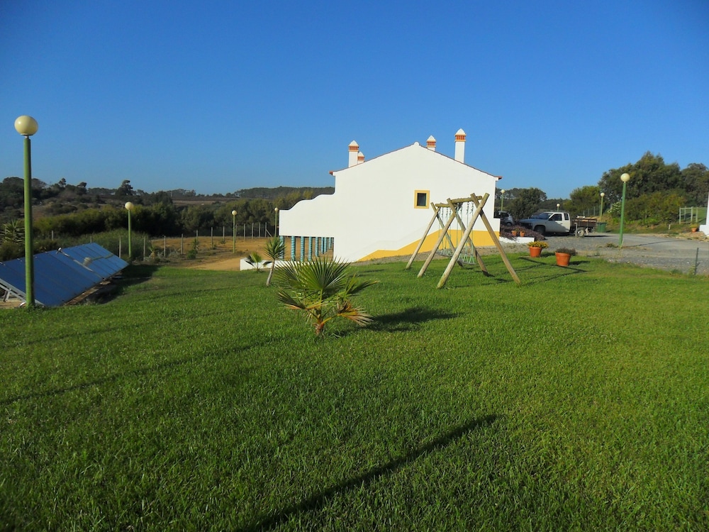 Monte Carvalhal da Rocha - Campground