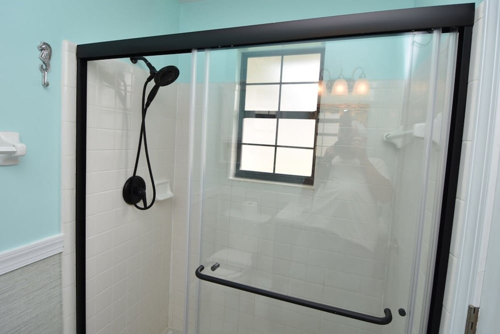 Hidden Oasis Spacious Home With Salt Water Heated Pool Hot Tub Fenced Yard Pets are Welcome