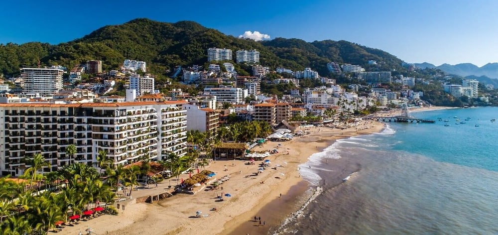 Ocean View 2Br Condo-balcony-beach-pool VDS 111