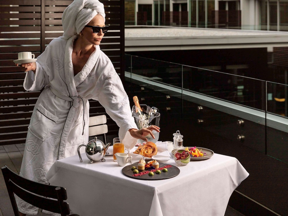 Sofitel Auckland Viaduct Harbour 11