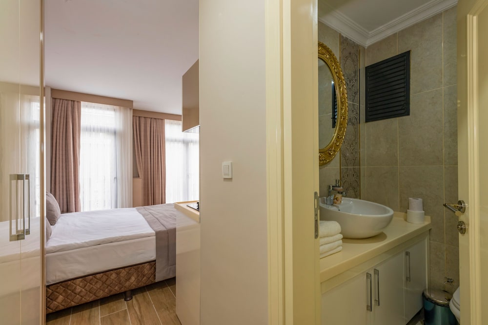 Taksim Peri Suit - Image 90