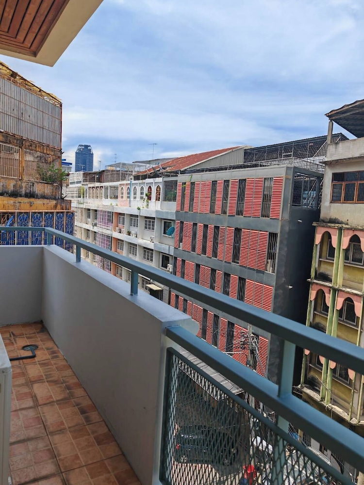 57 Hidden House BKK Chinatown