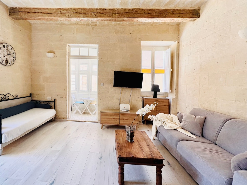 Central LOFT-Grand Master Palace view 5