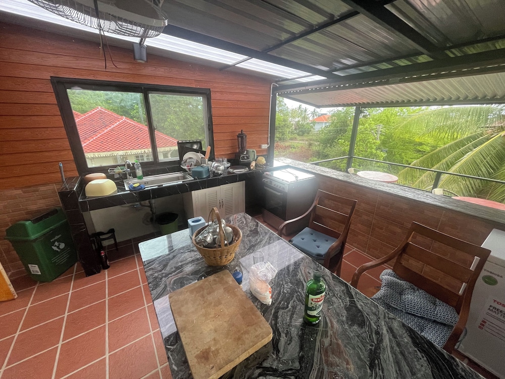 Golden Mango House