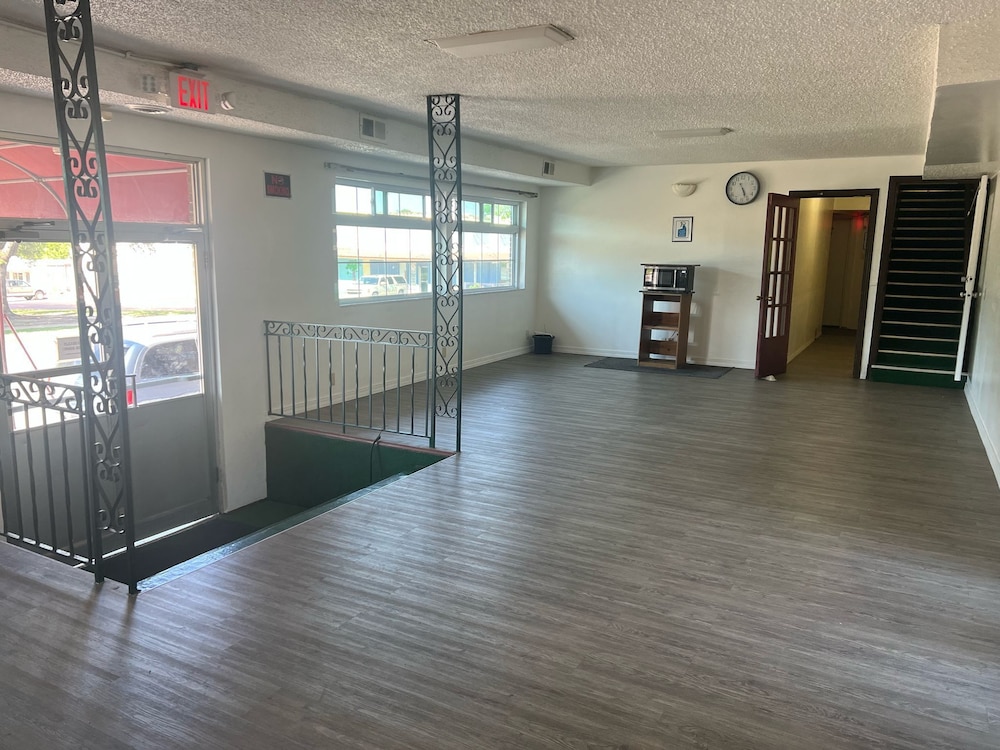Economy Inn